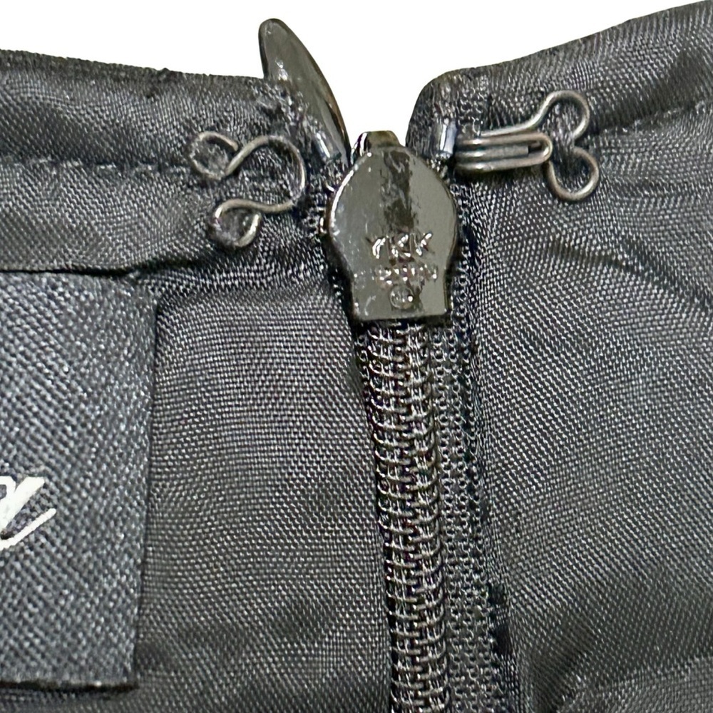 Frascara Black Flared Mermaid Skirt | Size 16 | Made in Canada - Picture 2 of 6